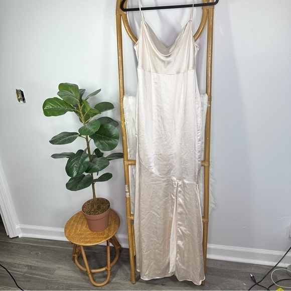 Lulus Dresses & Skirts - Lulu's Cream Ballgown Maxi Dress sz M